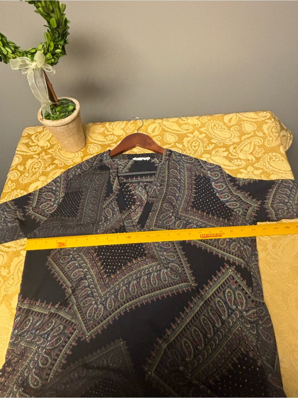 Lush Paisley Print Woman’s  V-Neck Blouse - Black - Picture 7 of 7